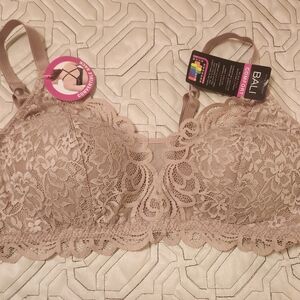 Bali Women's Comfort Lace Bra - New With Tags